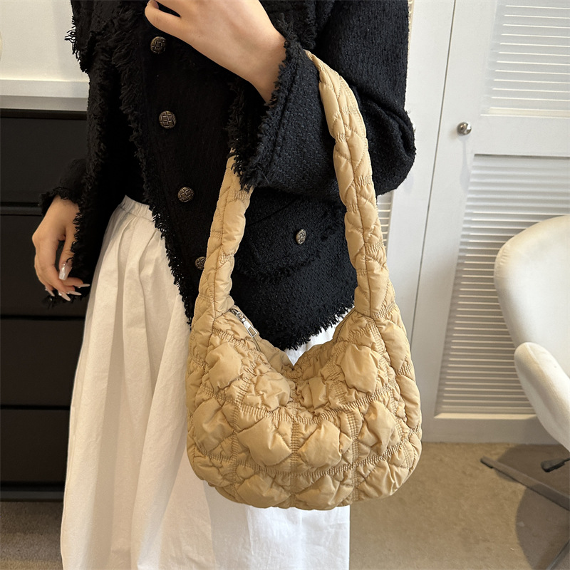 Niche bubble cloud bag, versatile pleated underarm bag, down cotton jacket bag, single-shoulder crossbody casual puff women's bag Specification drawing
