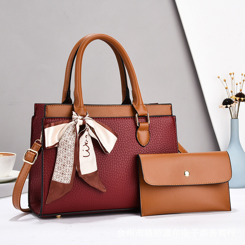 Fashionable and high-quality bag 2024 Cross-border new versatile women's bag, large capacity new handbag, Mom's bag trend Application Scenario