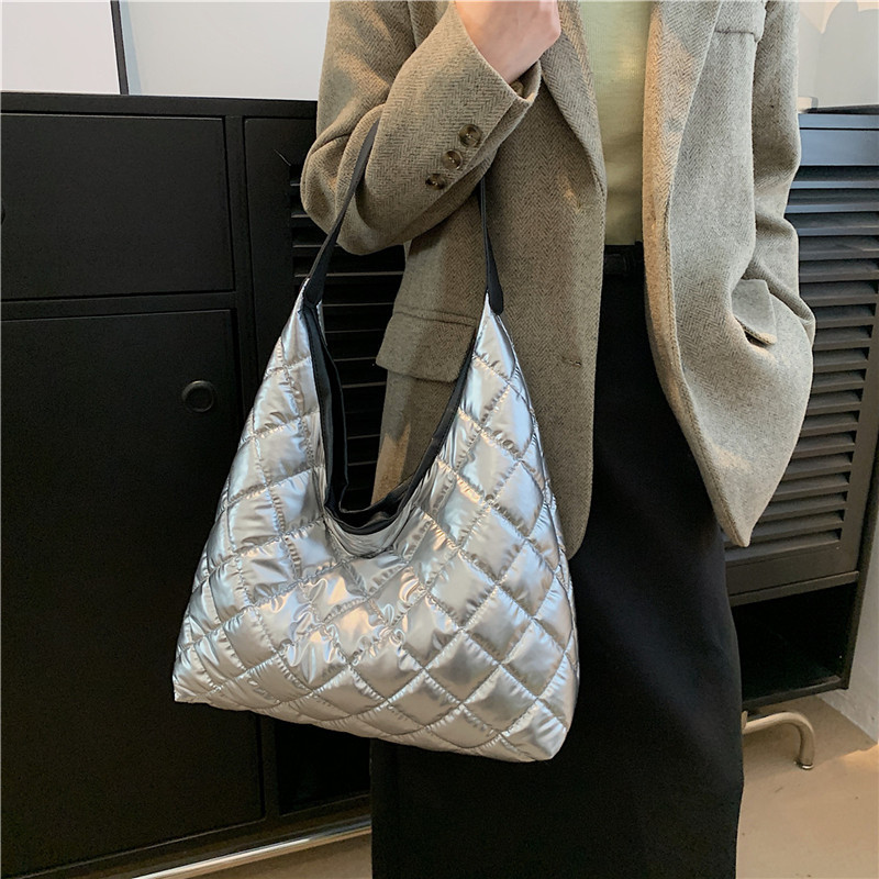 Cross-border diamond-shaped embroidery thread large-capacity women's bag for Spring 24, new style, stylish and casual single-shoulder armpit hand-held tote bag details Picture