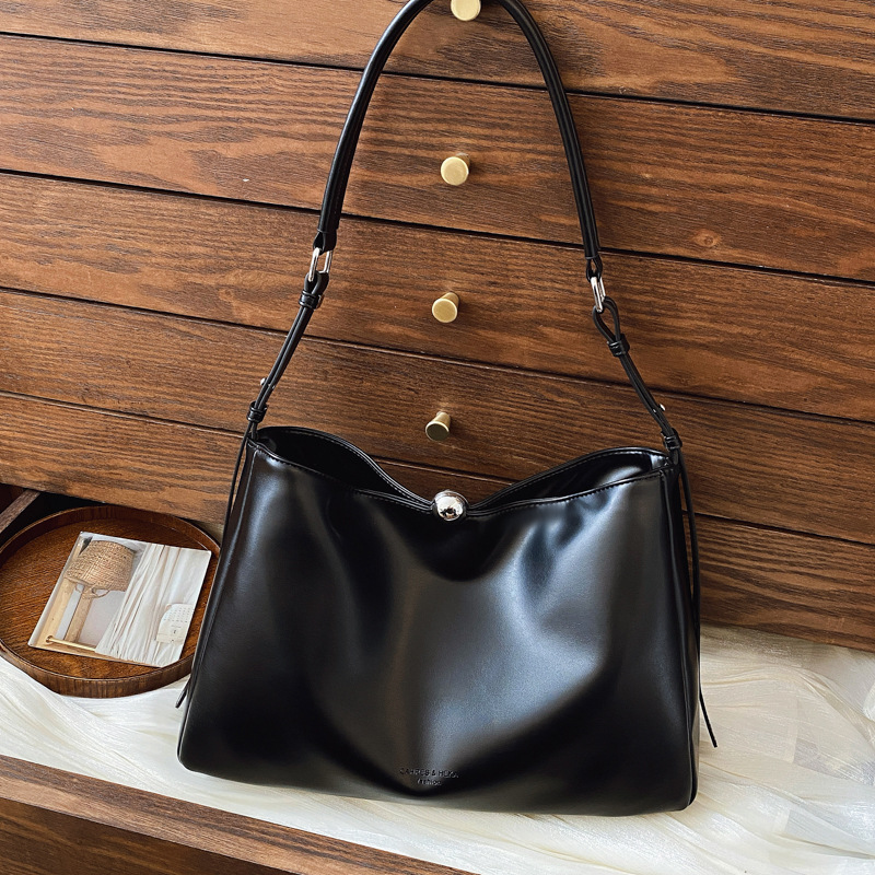 A large capacity bag for women, a new 2025 simple single-shoulder crossbody bag, a fashionable and casual tote bag for work and commuting Specification drawing