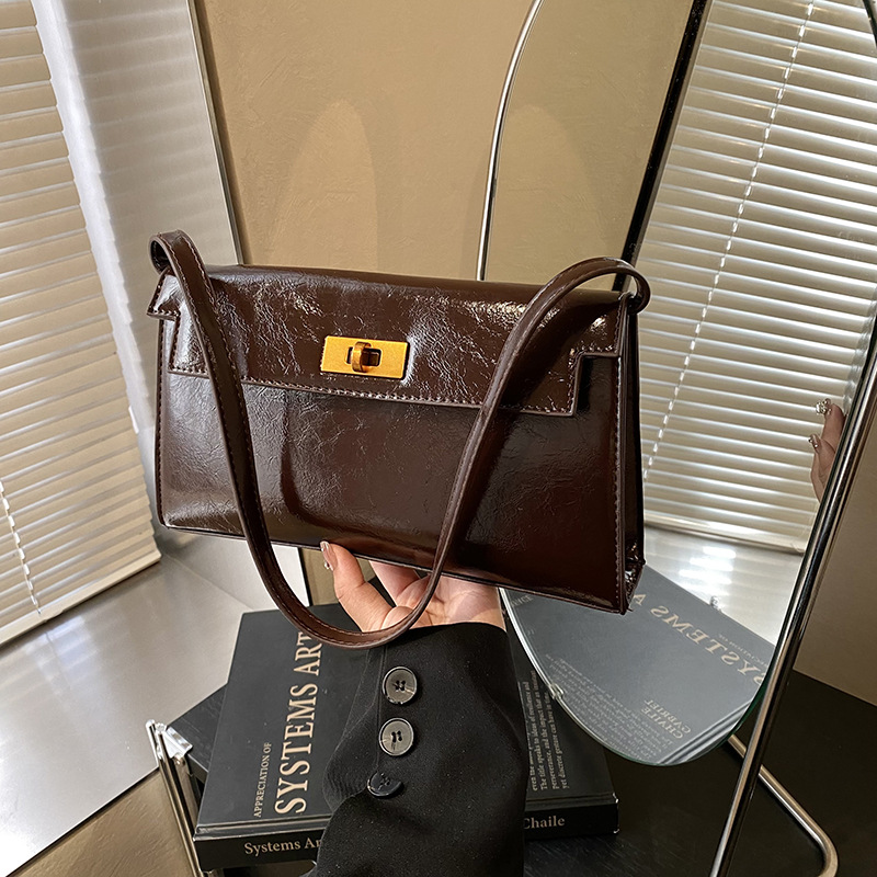 High-end underarm bag for women, 2025 new niche design retro Kelly bag, versatile for commuting, single-shoulder crossbody bag details Picture