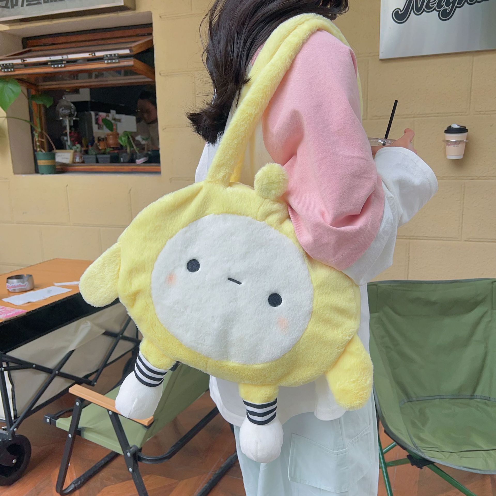 Cartoon and cute Egg Doll plush handbag for women 2023 New Egg Doll Party Tote bag with large capacity backpack style Application Scenario