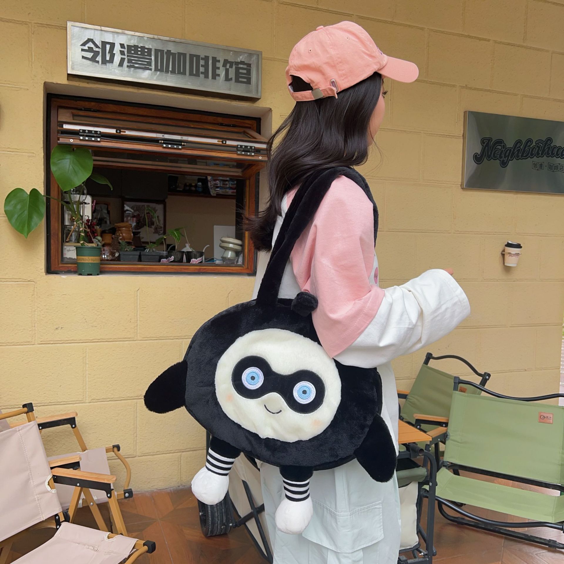 Cartoon and cute Egg Doll plush handbag for women 2023 New Egg Doll Party Tote bag with large capacity backpack style Specification drawing