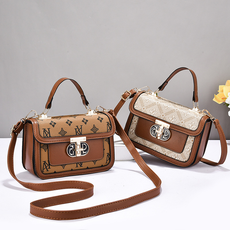 This year, we offer a one-piece consignment service for the 2025 new stylish and high-quality women's single-shoulder crossbody bag from our manufacturer Specification drawing