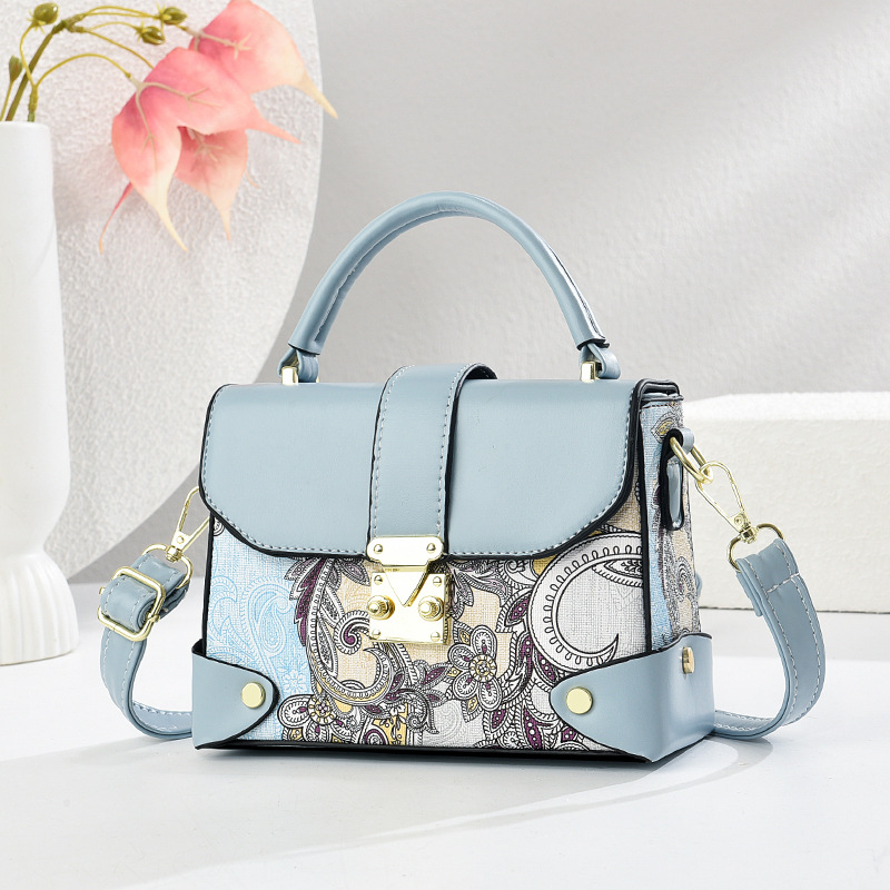 Super popular small square Bag 2025 Summer New Style fashionable and versatile texture casual single-shoulder crossbody handbag, one-piece consignment full figure