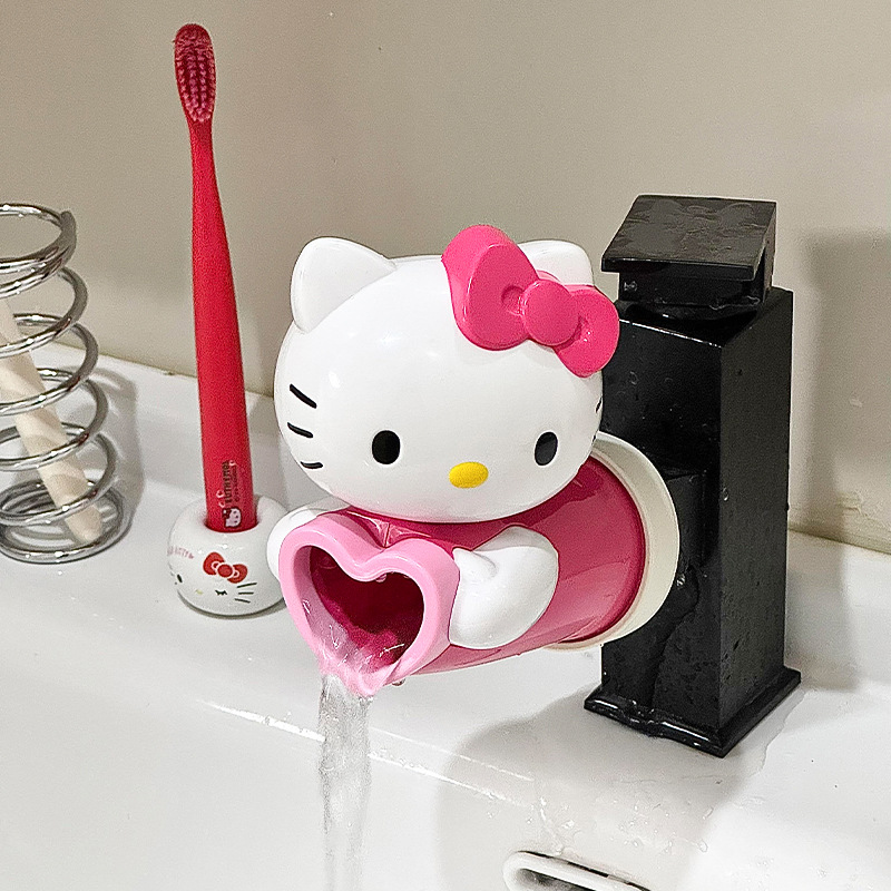 HelloKitty faucet extender Splash-proof, universal and cute home washbasin extension for kitchens and bathrooms full figure