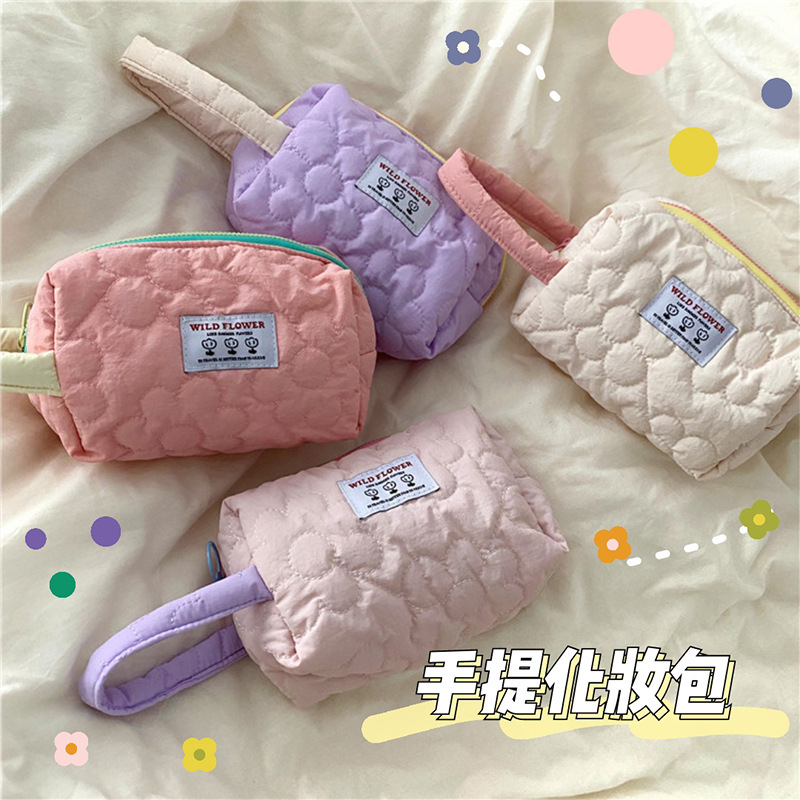 110121 Korean quilted flower hand-held makeup bag, ins storage pen case, cute girl clutch, portable full figure