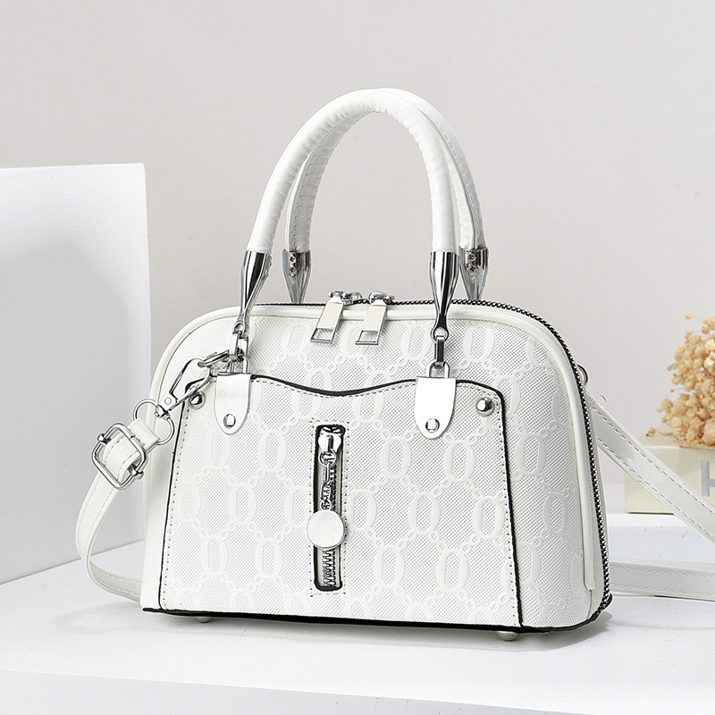 New embossed, simple and versatile crossbody bag for foreign trade, personalized cross-border women's bag, handbag, fashionable and trendy single-shoulder bag Application Scenario