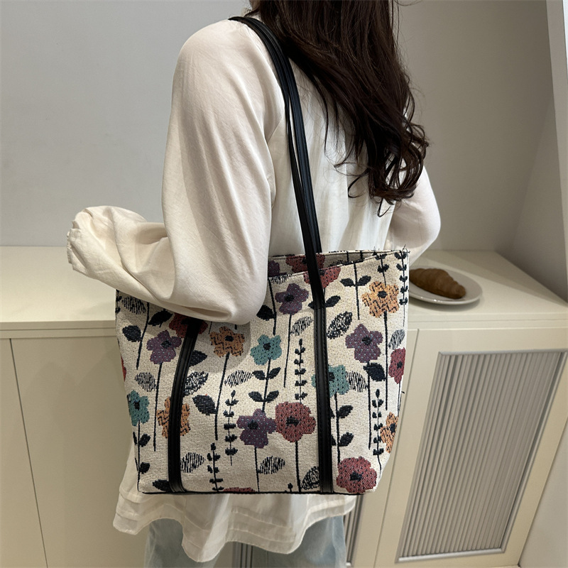 Korean-style printed underarm bag 2025 summer new large-capacity single-shoulder bag, trendy and fashionable commuter casual tote bag Specification drawing