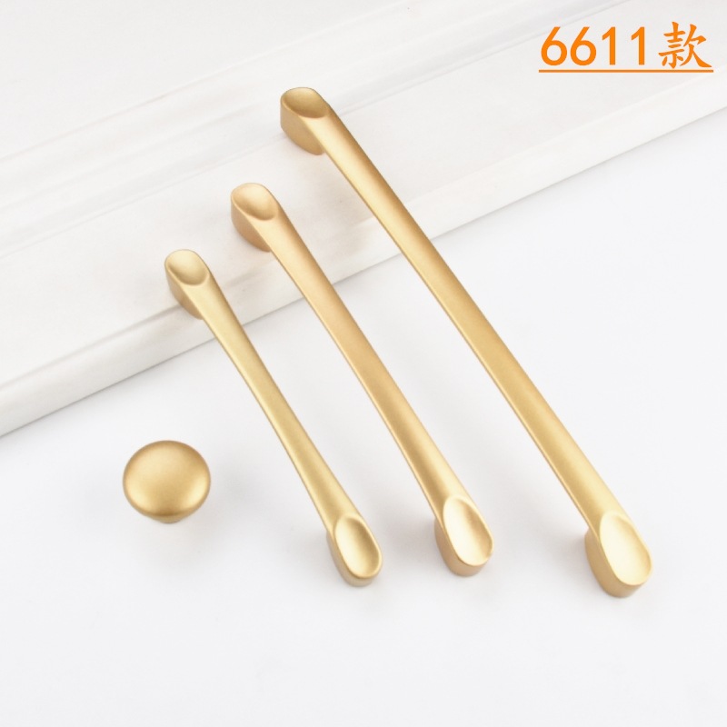 Modern simple golden light luxury cabinet drawer handle, Nordic wardrobe door handle, aluminum alloy golden drawer handle details Picture