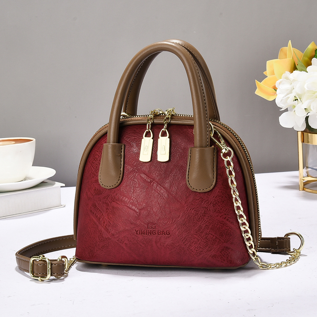 One-piece consignment hand-held small bag for women, 2025 new trendy retro pillow bag, versatile and multi-functional single-shoulder crossbody bag details Picture