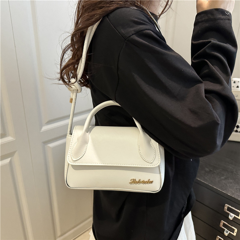 2025 Summer New handbag: Fashionable candy-colored women's small square bag, crossbody women's bag, mobile phone bag Specification drawing