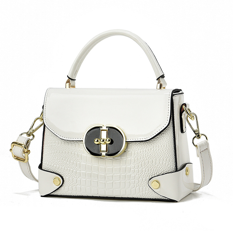 The 2024 new Korean-style solid-color small square bag is a popular hand-held, fresh and simple single-shoulder bag with a checkered pattern and a versatile look Item Picture