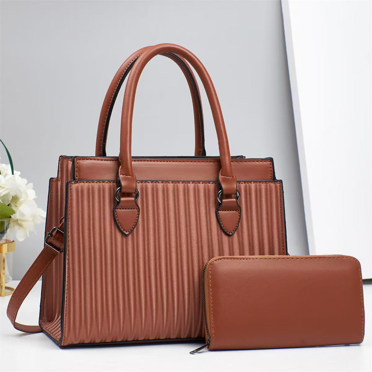New Korean-style handbag with vertical embossed patterns, a versatile and elegant single-shoulder bag and crossbody bag for women Item Picture