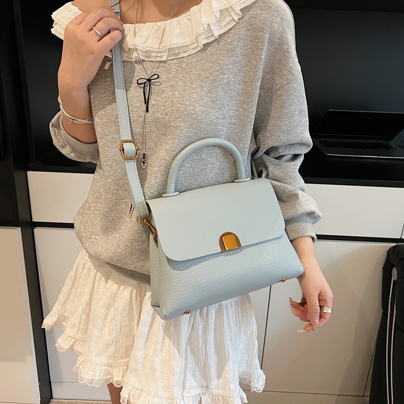 Simple handbag, casual small square bag, 2025 summer new style, fashionable single-shoulder bag, elegant commuter bag, stylish crossbody bag Specification drawing