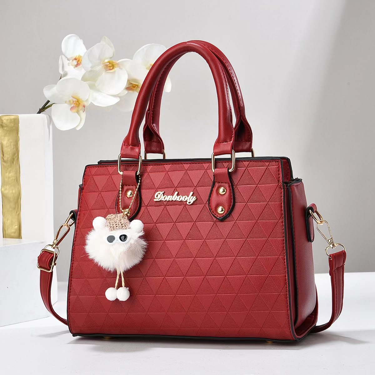 A best-selling single-shoulder women's fashion crossbody bag from the manufacturer in 2024, a new hand-held women's versatile summer bag for foreign trade Specification drawing