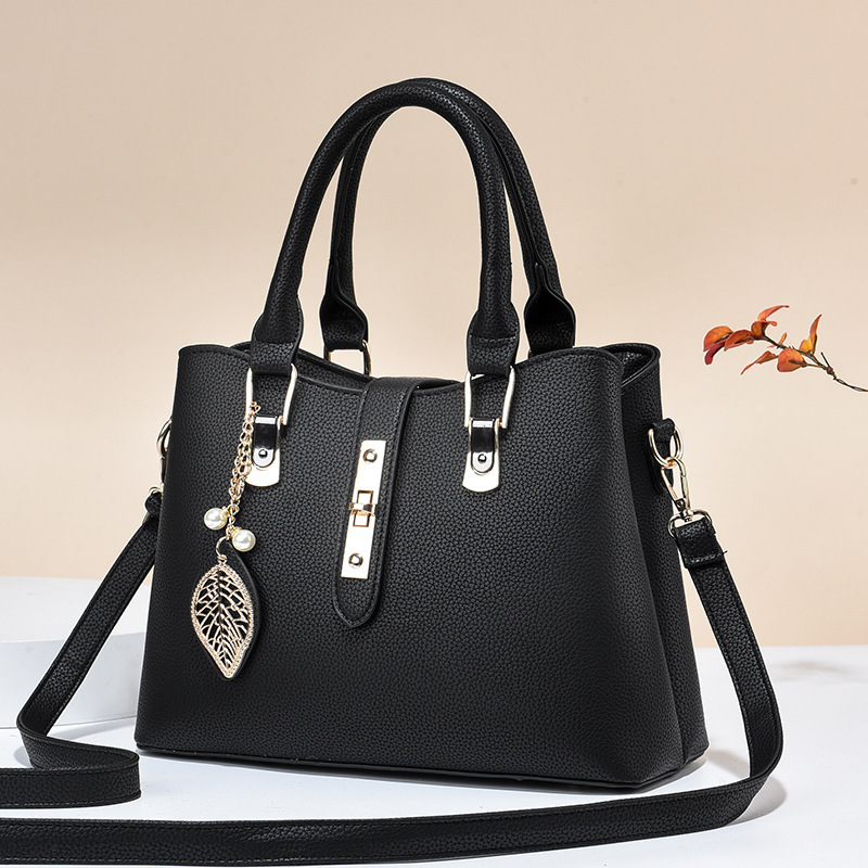 2024 Large-capacity handbag, trendy and fashionable women's bag, fashionable women's bag, high-end, elegant and versatile, single-shoulder crossbody bag full figure
