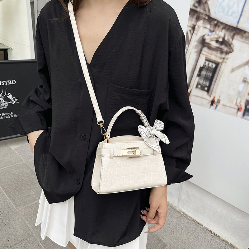 Summer 2025 new style crossbody bag for women: Small square bag, fashionable women's bag, shoulder bag, casual and simple crossbody bag Specification drawing