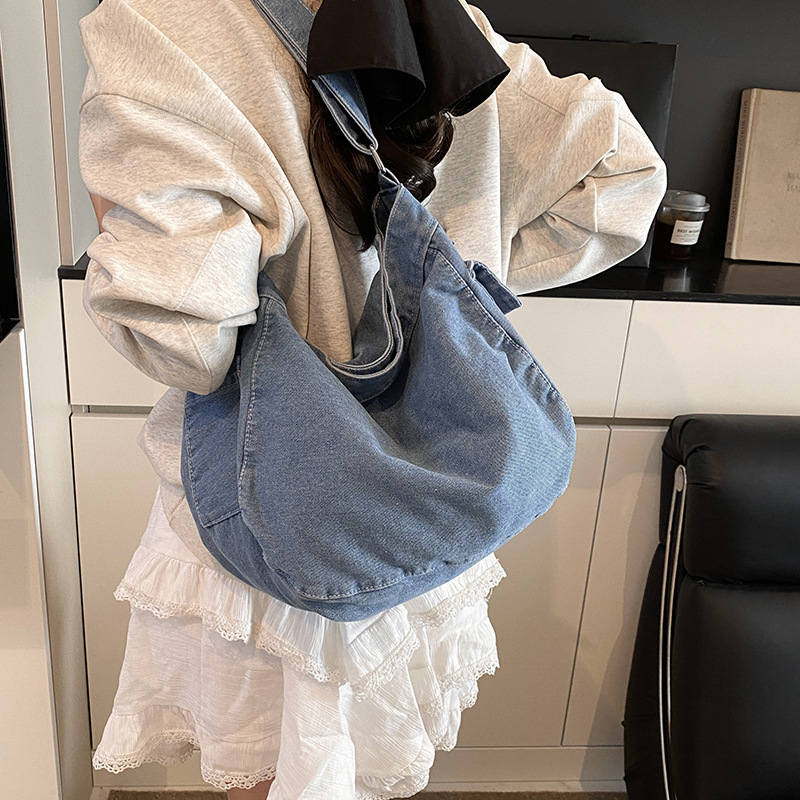 Crossbody bag, denim bag, simple and retro messenger bag for women, new casual, artistic and fashionable student single-shoulder backpack Specification drawing