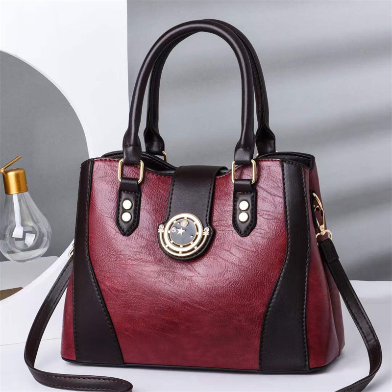 The 2024 new color contrast retro leather-like, stylish large-capacity single-shoulder crossbody women's bag, a cross-border European and American style large bag Application Scenario