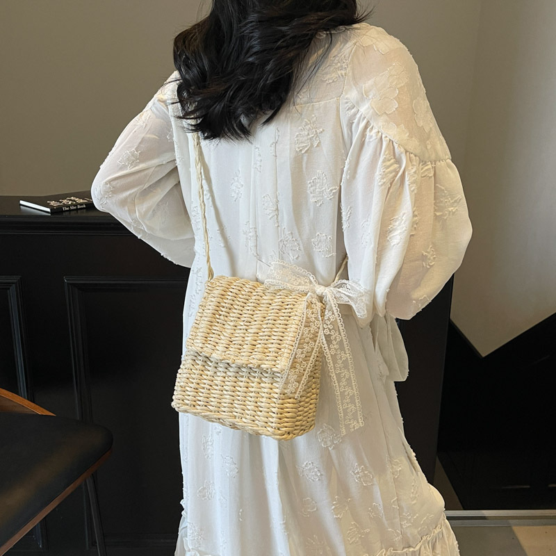 Seaside beach vacation hand-woven bag for women 2025 New style fashionable and stylish lace bow single-shoulder crossbody bag Specification drawing