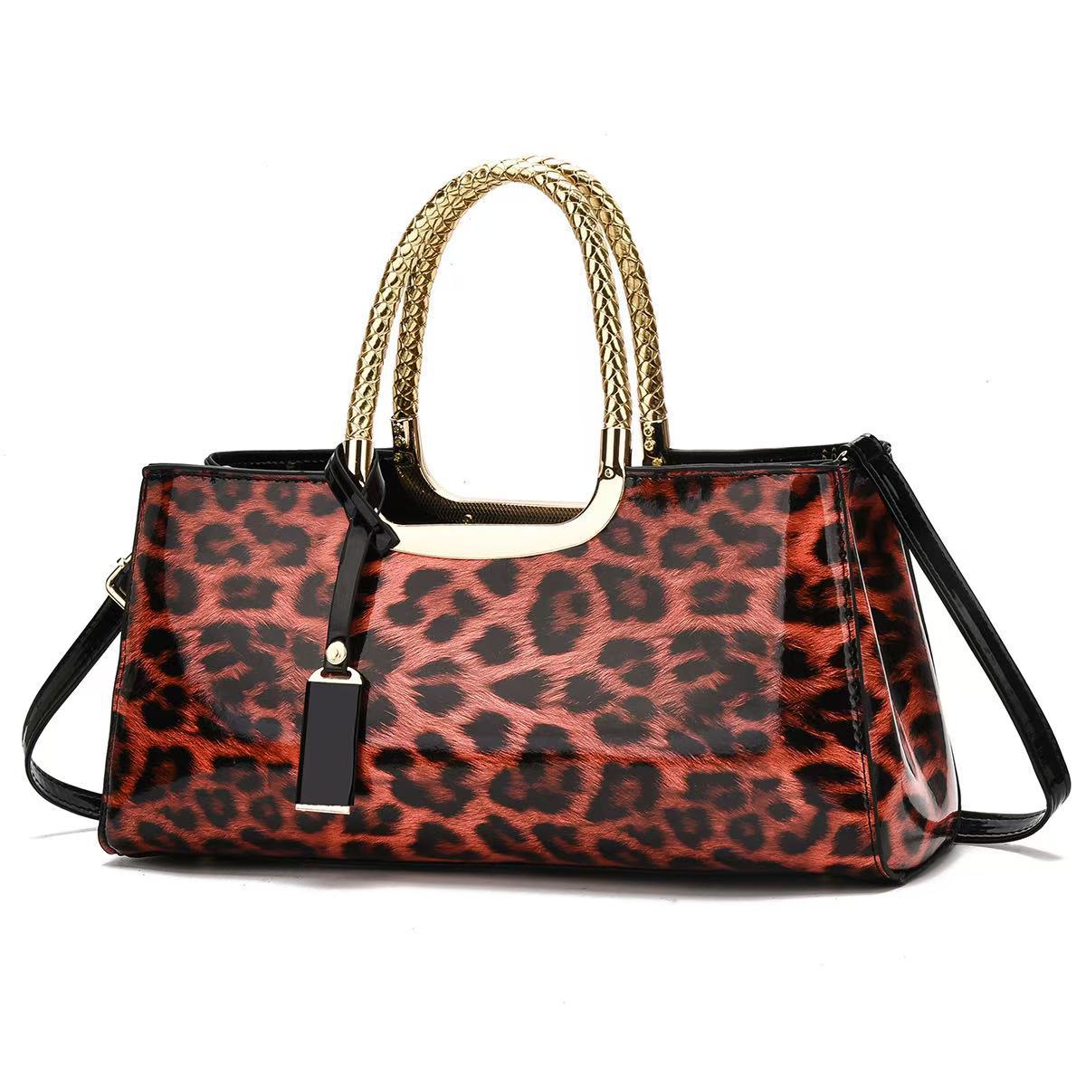 Leopard print stylish evening handbag, 2025 new large-capacity Boston bag, women's single-shoulder bag, embossed shiny leather, slanted Application Scenario