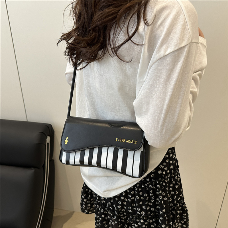 New cross-border product: Fashionable and stylish piano key, stylish hand-held small square bag, versatile color contrast, high-end feel, crossbody women's bag Specification drawing