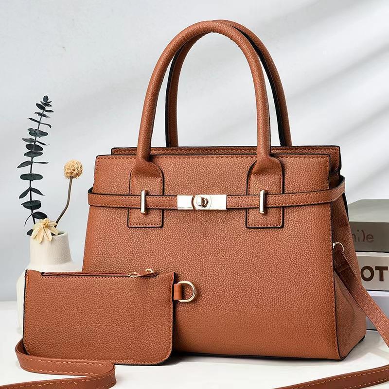 The 2023 new fashionable and trendy litchi pattern mother-and-child handbag is a casual and versatile single-shoulder crossbody bag details Picture