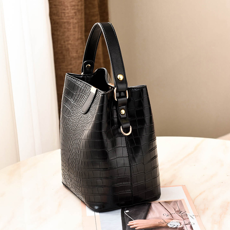 Cross-border trade best-selling women's bags 2022 new trendy and fashionable crocodile pattern bucket bag, single-shoulder crossbody small bag consignment Specification drawing