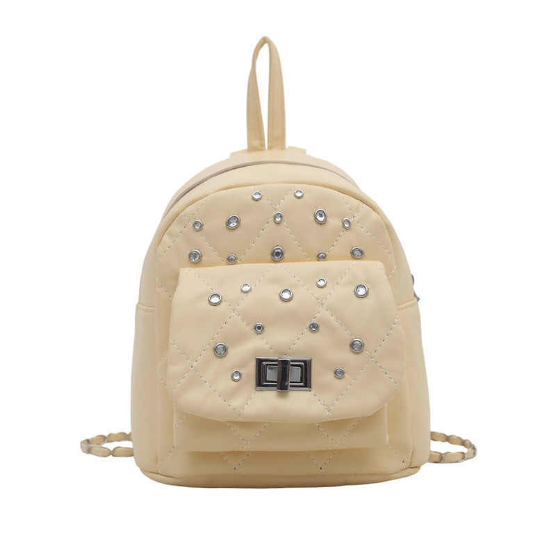 A new 2025 summer collection of high-quality, niche diamond-shaped chain backpack for women, fashionable handbag and commuter crossbody bag Item Picture