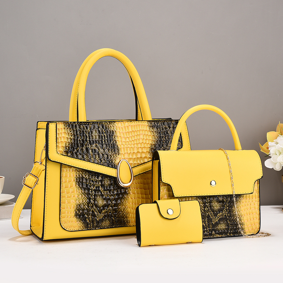 A multi-piece set of mother-and-child bags from a women's manufacturer, a single-shoulder crossbody bag, a fashionable and versatile bestseller for foreign trade, a new hand-held handbag for women Specification drawing