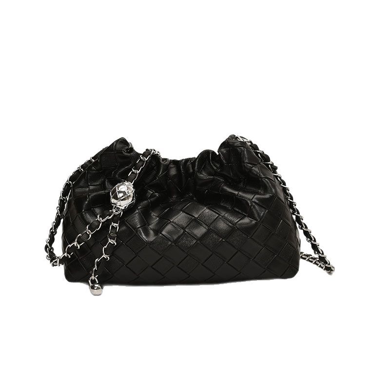 Korean-style pleated drawstring bucket bag, a trendy and versatile single-shoulder bag for women, a new summer 2025 niche casual crossbody bag Item Picture