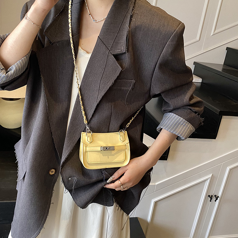 Korean retro Mini square bag for women, Spring 2025 new style, niche retro Kelly bag, casual single-shoulder crossbody bag Specification drawing