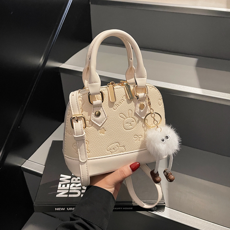 Korean style trendy and versatile bag for women 2025 New style, stylish and high-end texture, single-shoulder crossbody, hand-held shell bag full figure