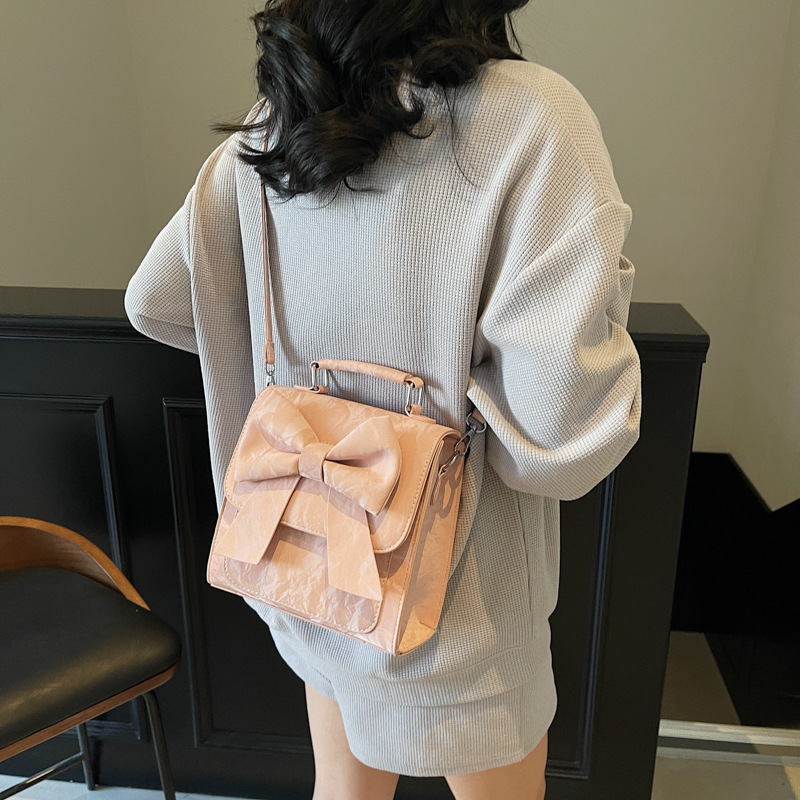 Bowknot casual large-capacity commuter backpack for women 2025 New style, stylish and solid color school style backpack Application Scenario