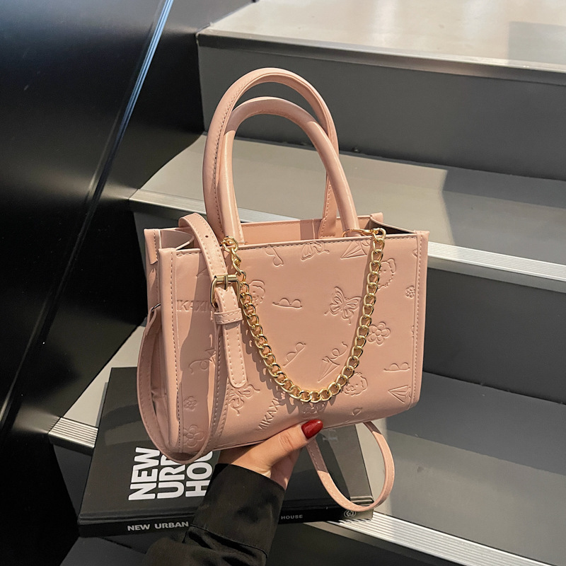 A new 2025 Korean style Instagram trendy, simple and casual single-shoulder bag with a high-end feel for women full figure