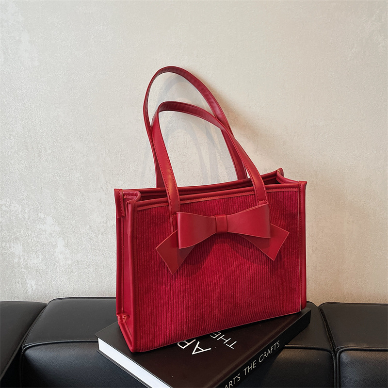 Red wedding bag, large-capacity bag, women's 2024 new style, high-end single-shoulder bag, commuter bag, bride's wedding tote bag details Picture
