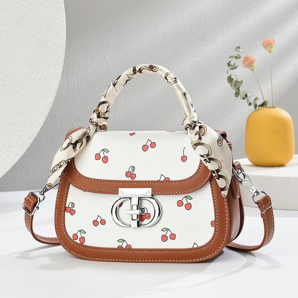 The new small cherry print fashionable handbag is a high-quality, stylish cross-border single-shoulder bag with a versatile and trendy crossbody style details Picture