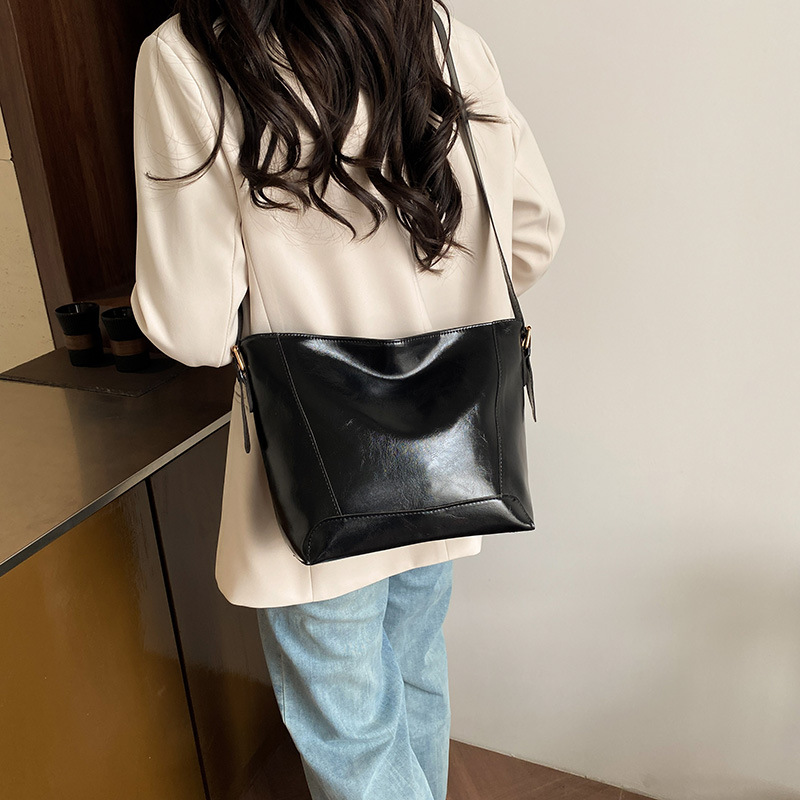 Large capacity women's 2025 new women's bag, niche high-end feel tote bag, versatile crossbody bag, single-shoulder bag details Picture