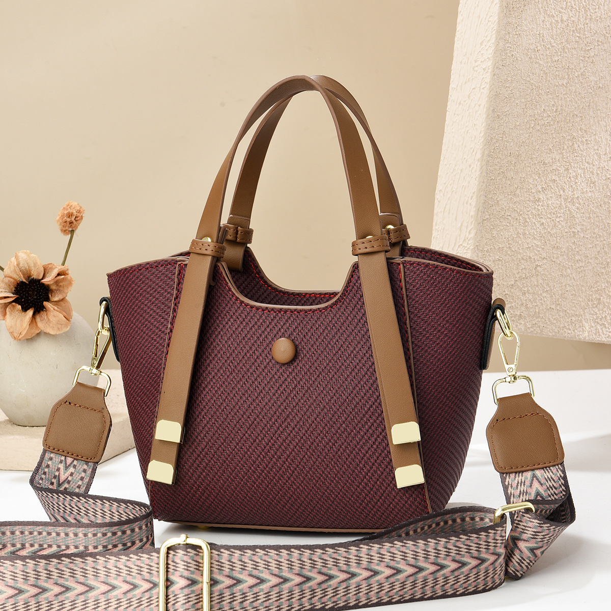 Versatile and fashionable single-shoulder large new autumn crossbody bag for women and mothers, handbag manufacturer, women's bag 2024 Specification drawing