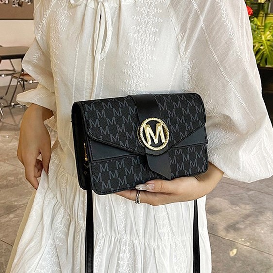 New single-shoulder crossbody bag for women, casual small square bag, double-shoulder strap crossbody bag, autumn Korean version simple and fashionable women's bag Specification drawing