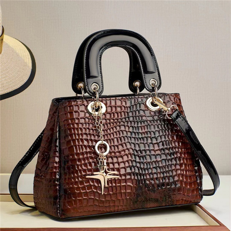 Cross-border Princess Diana bag for women, new Spring and summer fashion and niche, crocodile print single-shoulder crossbody bag, versatile handbag Specification drawing