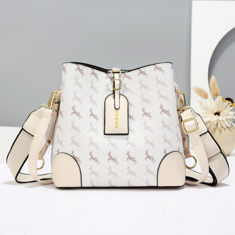 Live-streaming bestseller Bucket bag, fashionable single-shoulder crossbody women's bag, 2024 new style, high-end multi-layer large capacity women's bag full figure
