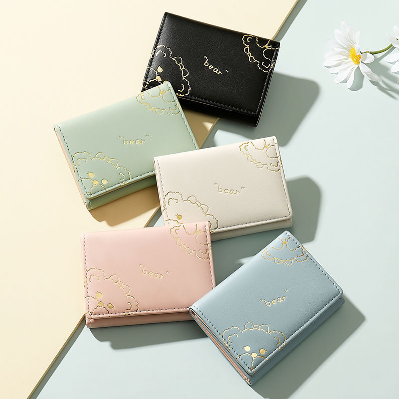 Wholesale of new Korean version 30% off short women's wallets, fresh and stylish ins folding wallet full figure