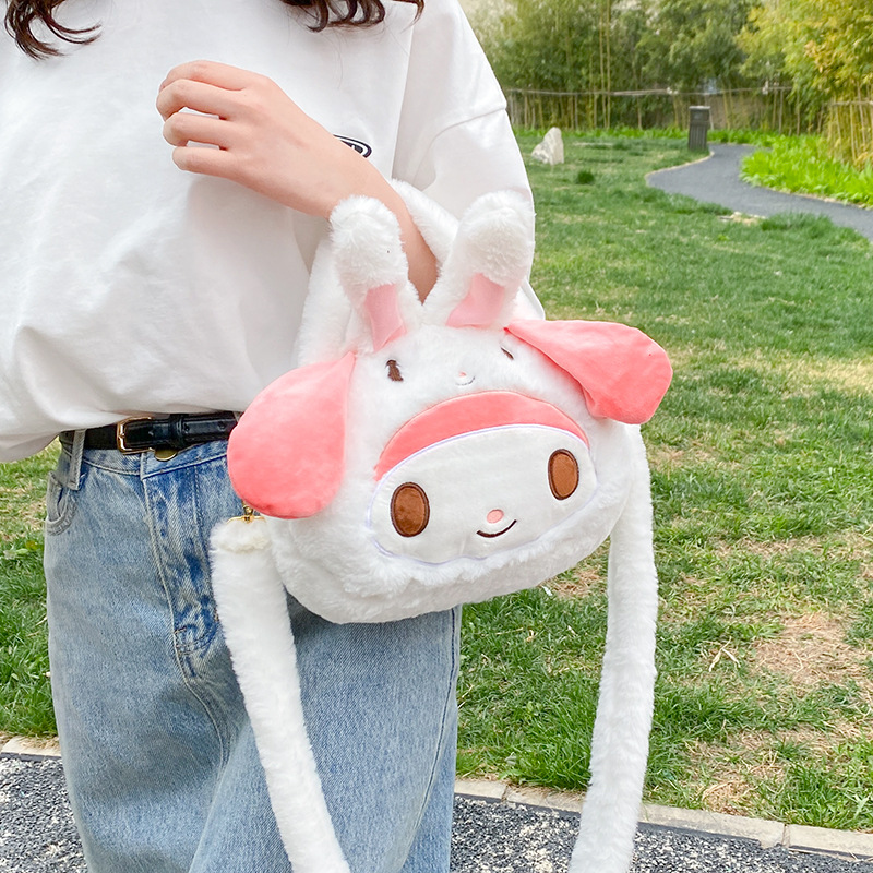 New Katon Sanrio Kuromi plush hand-held doll bag, creative claw machine doll, crossbody girl handbag Specification drawing