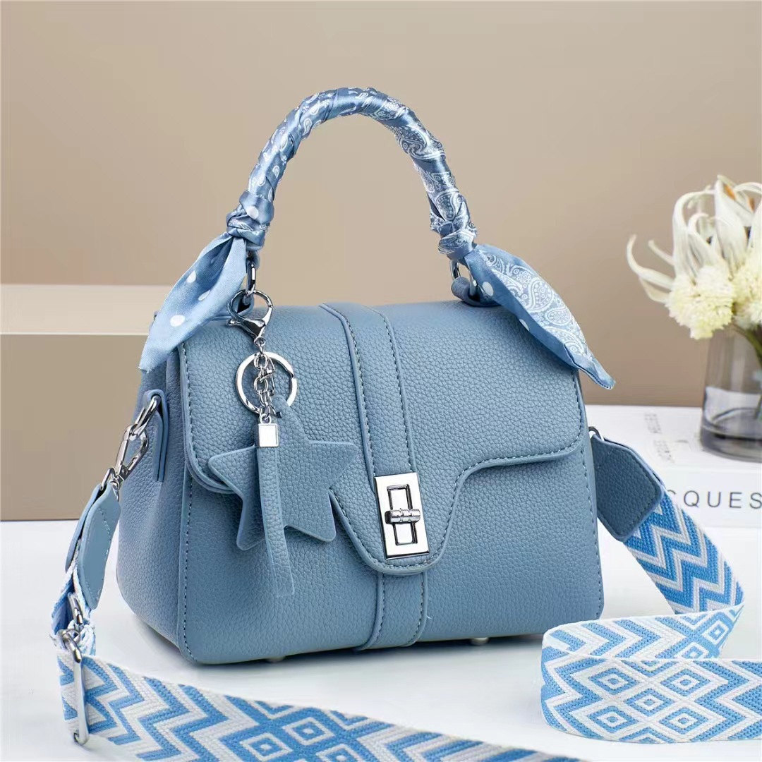 Cross-border handbags, sweet women's bags, this year's new single-shoulder trendy small square bag, niche design girls' bags Specification drawing
