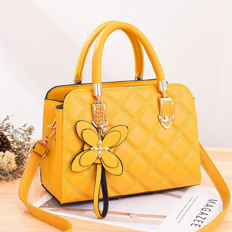 2022 New trendy women's bags for foreign trade: Women's diamond-shaped embroidered thread handbag and women's small chanel-style single-shoulder crossbody bag details Picture
