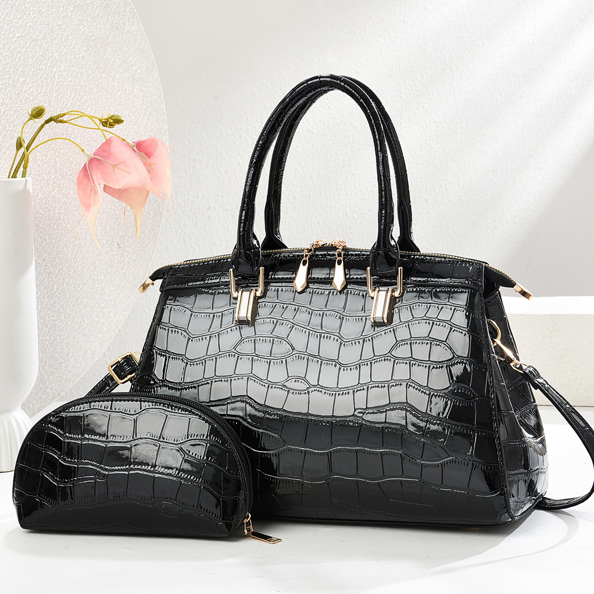 Large bag 2025 new style Boston women's bag, European and American rainbow color middle-aged mom bag, single-shoulder crossbody handbag details Picture