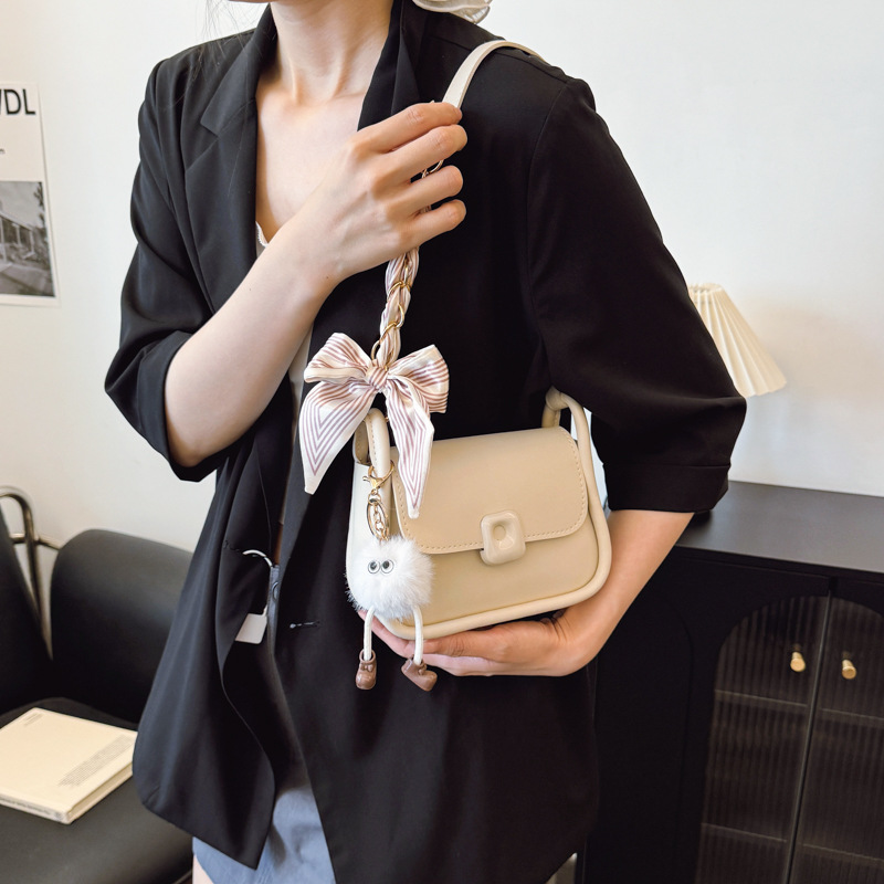 A new summer versatile single-shoulder crossbody bag with a high-quality square feel for women in 2025 Specification drawing