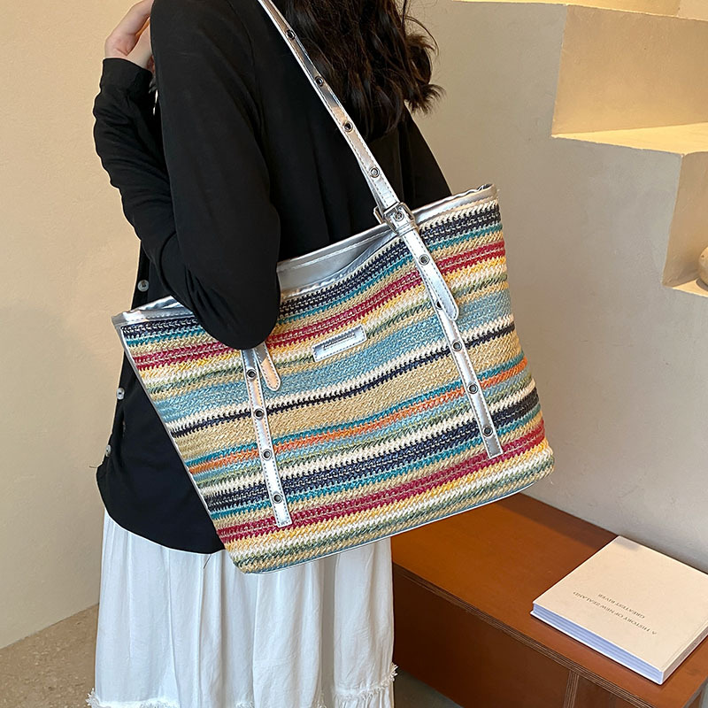 Trendy and casual large-capacity underarm woven bag for women 2025 summer seaside vacation straw woven bag striped single-shoulder bag details Picture